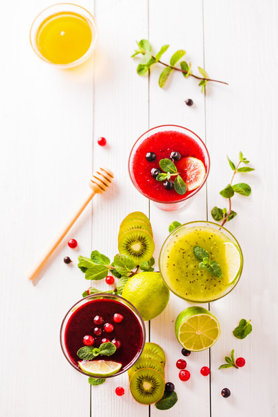 taze berry ve meyve smoothies - Fotoğraf, Görsel