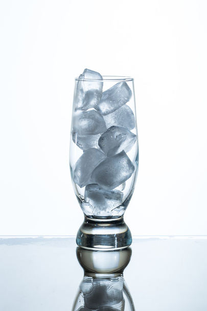 glass of ice - Foto, afbeelding