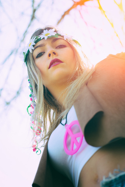 Lány hippi indie stílus a természetben - Fotó, kép