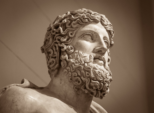 Head and shoulders detail of the ancient sculpture - Fotografie, Obrázek