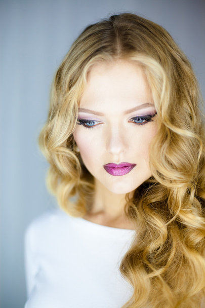Woman with clean skin and professional makeup - Fotografie, Obrázek