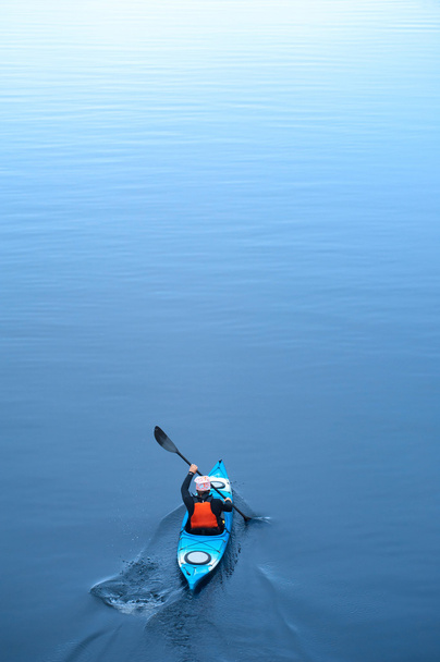 kayaking on the river, rear view01 - Zdjęcie, obraz