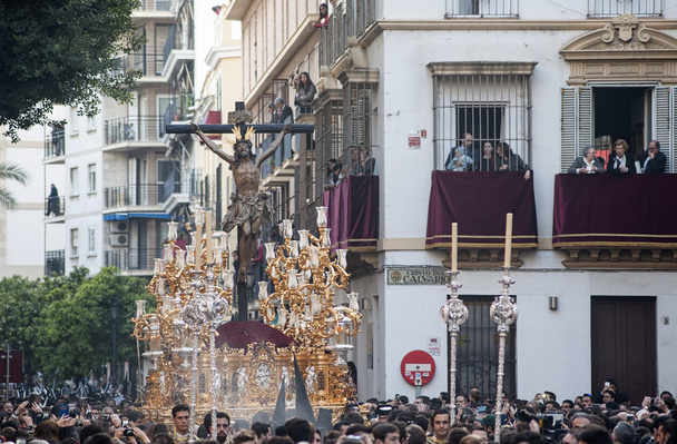 Cristo a expiração na Semana Santa em Sevilha
 - Foto, Imagem