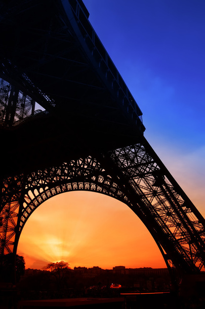 Eiffelova věž v západu slunce - Fotografie, Obrázek