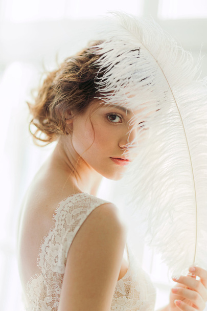 Beautiful bride in white dress - Fotografie, Obrázek