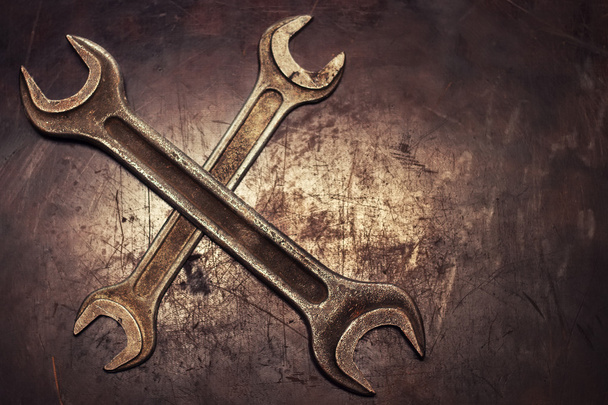 wrenches on grunge background top view  - Фото, зображення