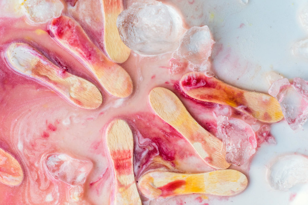 melted ice cream - Foto, afbeelding