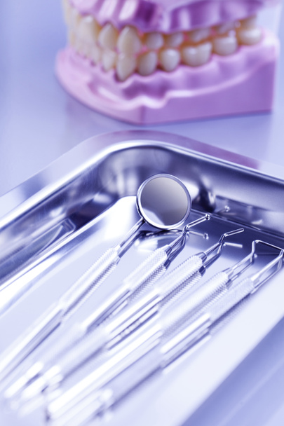 Herramientas dentales profesionales
 - Foto, Imagen