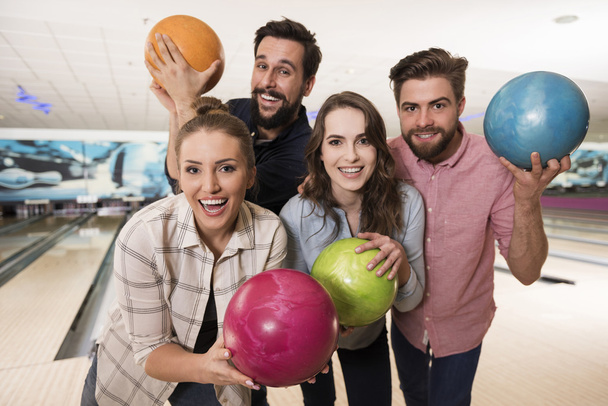 Meg szórakozás a bowling club - Fotó, kép