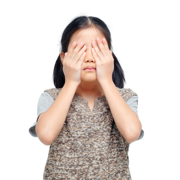 Kid covering her eyes - Foto, Imagem
