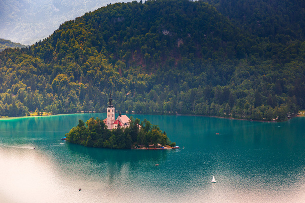 スロベニア、ブレッド湖のパノラマ ビュー - 写真・画像