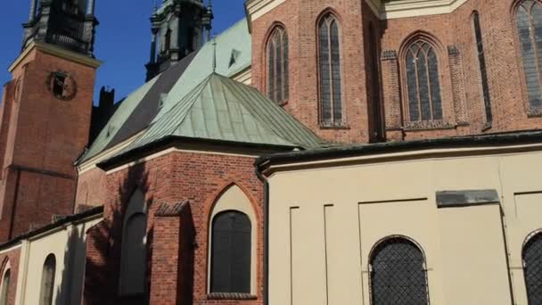Basilica of St. Peter and St. Paul Poznanban - Felvétel, videó