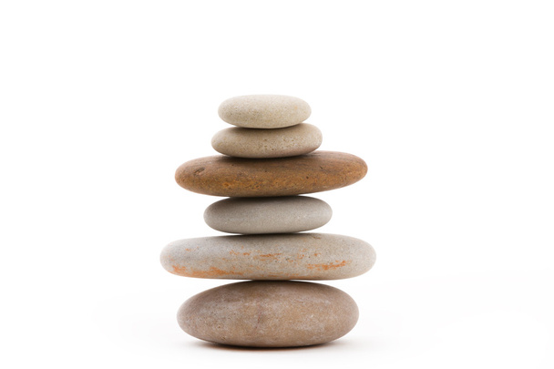 εξισορρόπηση zen πέτρες απομονώνονται - Φωτογραφία, εικόνα