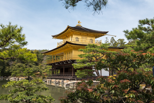 Kinkaku-ji, Złoty Pawilon, Buddysta rozciągacz w Kioto, Japonia - Zdjęcie, obraz