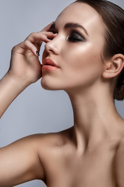 woman with stylish make-up - Foto, afbeelding