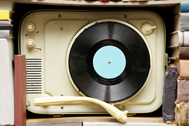 Vintage gramophone music record - Foto, imagen