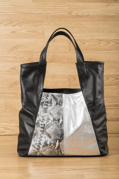 sac en cuir noir et gris avec deux textures pour Femme
 - Photo, image