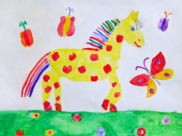 dziecinne, rysunek z jolly konia na trawniku - Zdjęcie, obraz