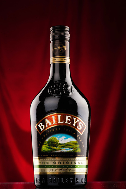 Omsk, Russia - August 14, 2014: Baileys liqueur - Foto, Bild