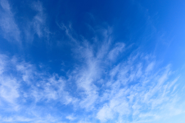 Bonito cielo con nubes
 - Foto, imagen