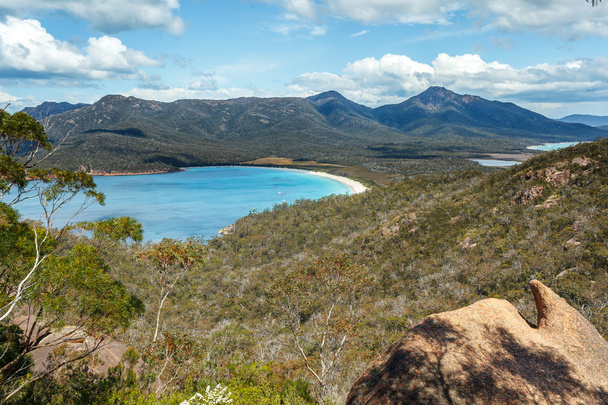 Sklenice na víno Bay v Tasmania, Austrálie ve dne - Fotografie, Obrázek