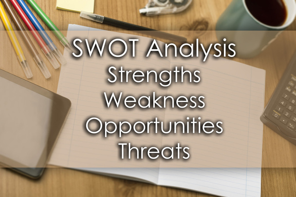 SWOT Analysis list - бізнес-концепція з текстом
 - Фото, зображення