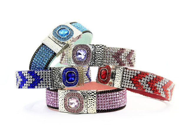 Bracelet moderne pour dames avec cristaux
 - Photo, image