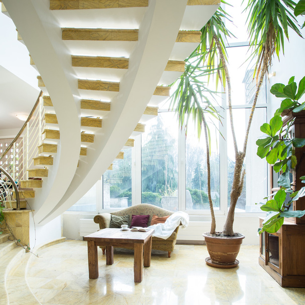 Modern spiral stairs in luxury villa - Fotografie, Obrázek