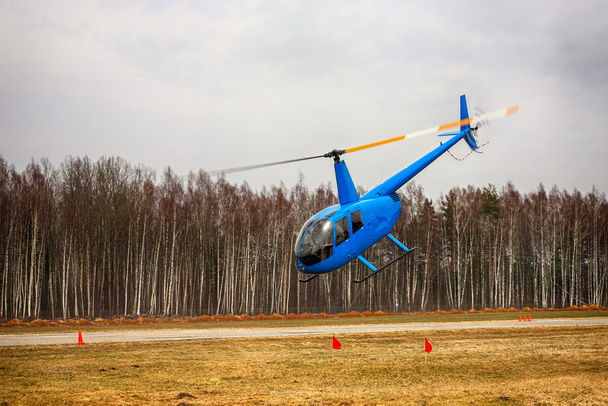 航空機 - 小さな青いヘリコプター - 写真・画像