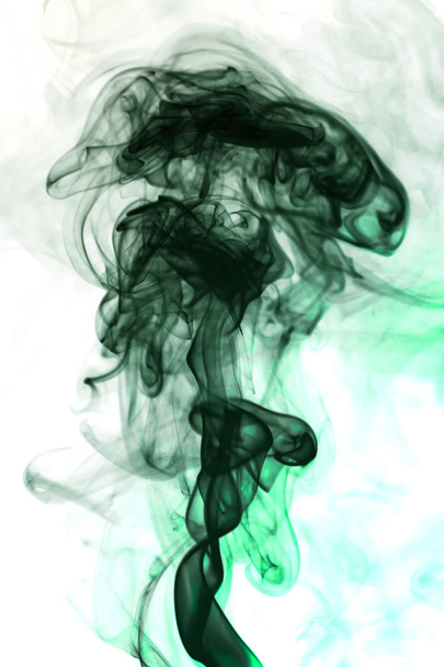 humo negro sobre un fondo blanco - Foto, Imagen