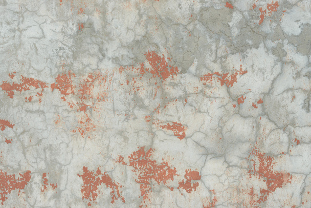 Фрагмент стены с истощением и трещинами
 - Фото, изображение