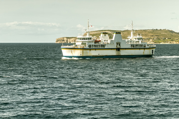 Transport par ferry personnes
 - Photo, image