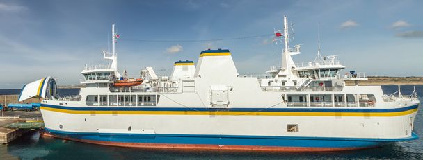 Grote veerboot panorama - Foto, afbeelding