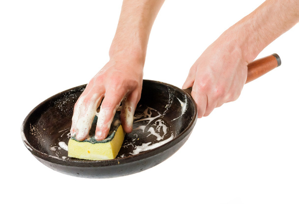 Мужчины моют руки губкой
 - Фото, изображение