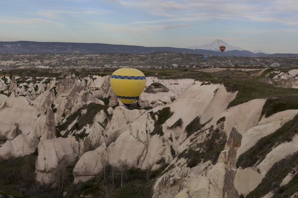 Wereld erfgoed, Cappadocia, Goereme, Turkije. Ballonnen over Goreme, Cappadocië - Foto, afbeelding