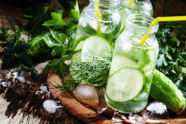Cucumber fizzy drink with herbs and ice - 写真・画像