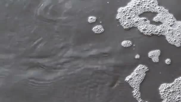 bubliny na vodě - Záběry, video