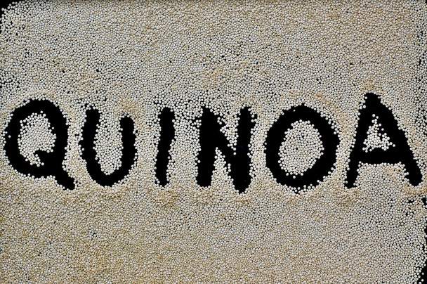 Quinoa słowo biały i czarny - Zdjęcie, obraz
