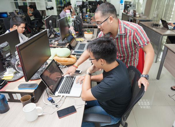 Asian Colleagues Software Developers Team Sitting At Desk - Fotó, kép