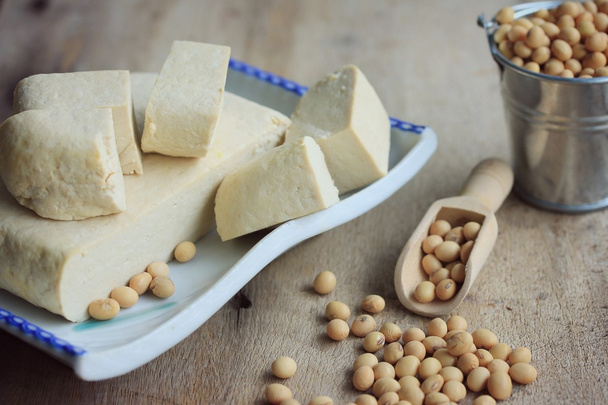 Tofu con semillas de soja
 - Foto, Imagen