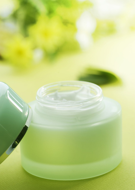 Jar of moisturizing facial cream - Fotoğraf, Görsel