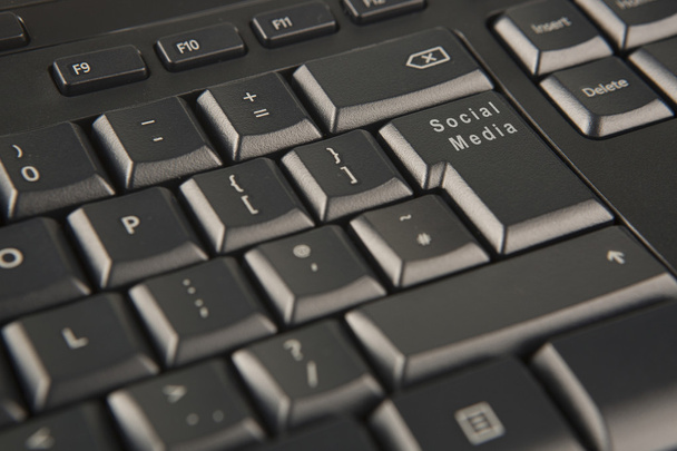 Черная клавиатура
 - Фото, изображение