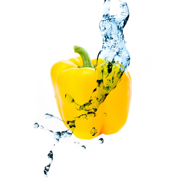 Pepper with water splash - Foto, afbeelding