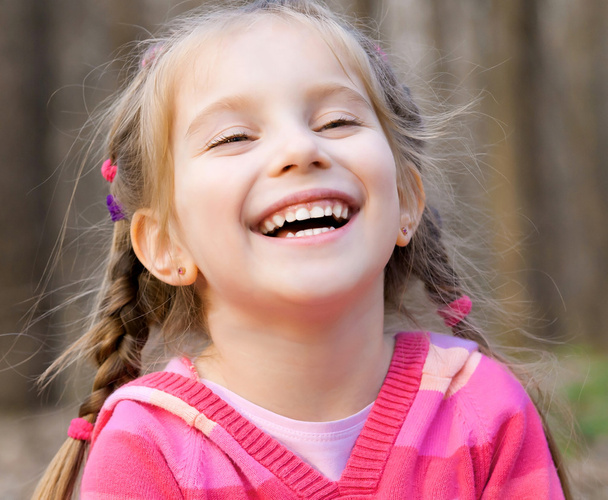 Little girl smiling - Zdjęcie, obraz