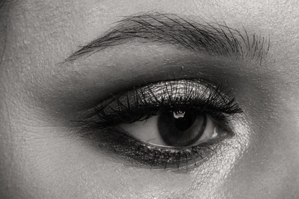 Mooie vrouwelijke ogen. Zwart-wit fotografie - Foto, afbeelding