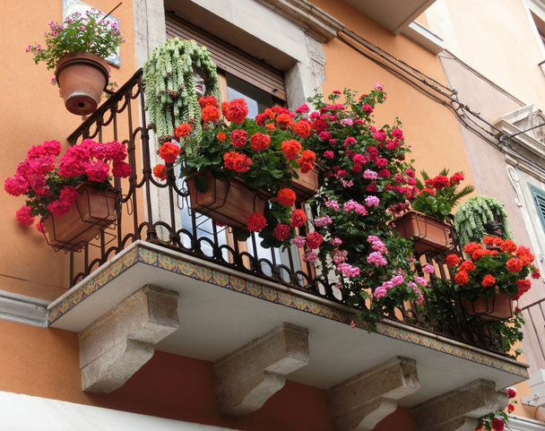 Piękny balkon we Włoszech - Zdjęcie, obraz