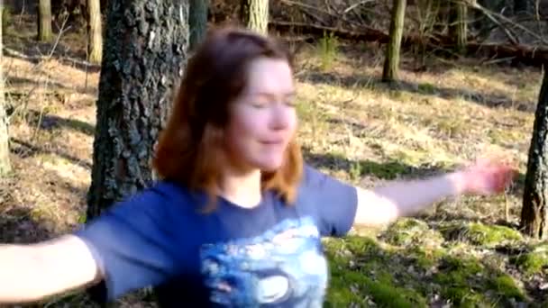 Girl enjoys summer - Záběry, video
