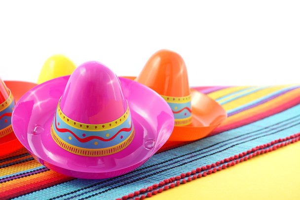 Сінко де Майо святковий сомбреро капелюхи  - Фото, зображення