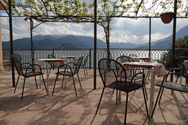 Restaurante con vistas
 - Foto, Imagen