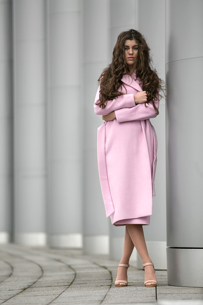 Girl in the pink coat - Foto, imagen